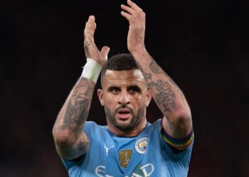 Kyle Walker quiere irse a un club ‘extranjero’, anuncia Guardiola