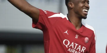 Willian Pacho, la ‘Muralla’ del PSG ante un asedio del Arsenal