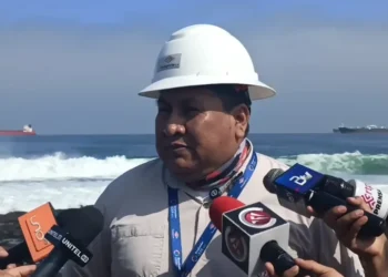 YPFB espera que el nivel de oleaje en Arica baje un metro
