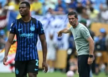 Monterrey debe aguantar hasta el final contra Dortmund, dice su DT