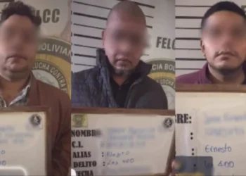 Los tres hombres que atacaron al taxista fueron aprehendidos/ RRSS