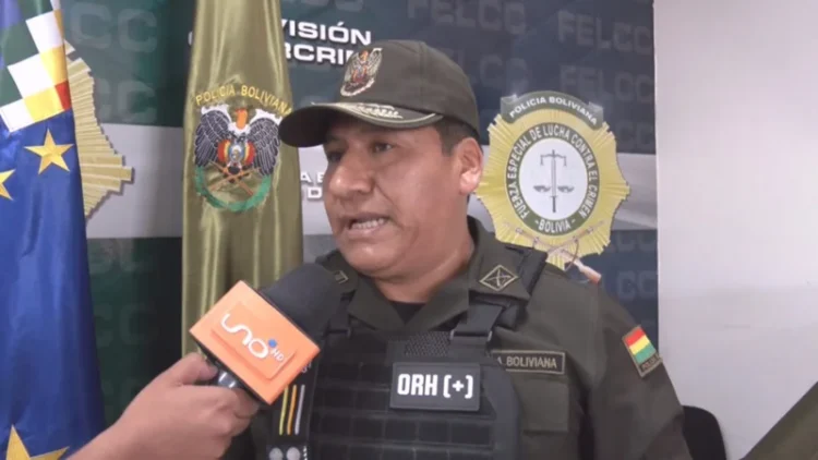 El mayor Neber Castillo, de la FELCC de Los Lotes dio en informe/Captura Red UNO