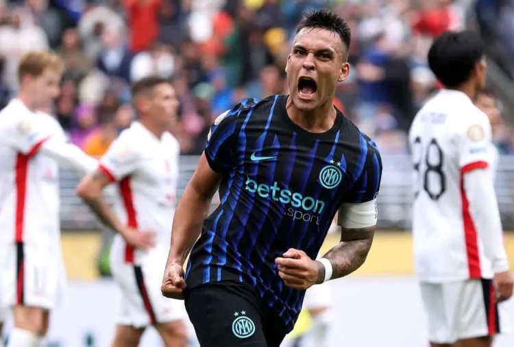 Inter de Milán vence agónicamente 2-1 al Urawa y sigue vivo