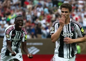 La joya turca Yıldız instala a la Juve en octavos del Mundial