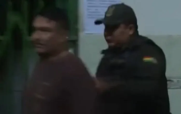 La supuesta víctima fue aprehendida/Captura de video