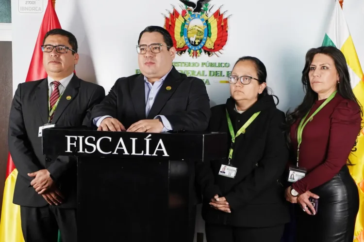 Fiscal General anuncia investigación ‘rigurosa’ tras muerte de dos policías en Llallagua