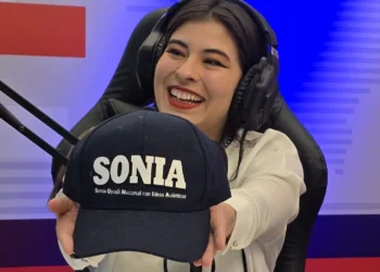 Del Castillo presenta sus lemas ‘Sonia’ y ‘DEA’ para su campaña
