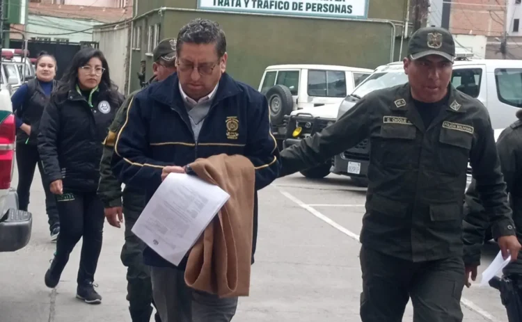 Justicia dicta detención domiciliaria para magistrado Campero