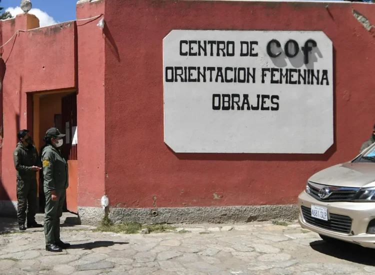 Ángela J.S.CH será recluida en el Penal de Obrajes/RRSS