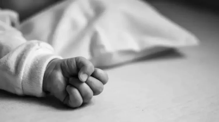 Una bebé falleció en Santa Cruz debido a lesiones en su cuerpo propinadas por sus padres. FOTO: RRSS