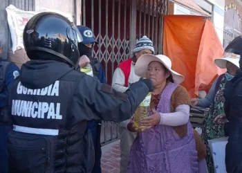 Personal de la Intendencia realizó operativos en varias tiendas de El Alto. FOTO: GAMEA