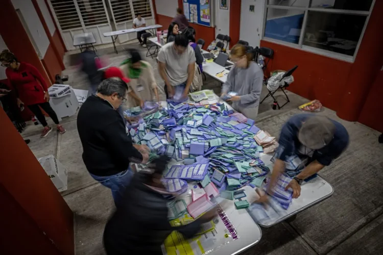 Realizan el conteo de votos en México/AFP