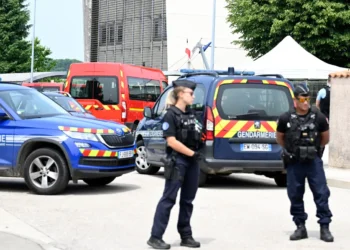 La policía logró detener al atacante/AFP