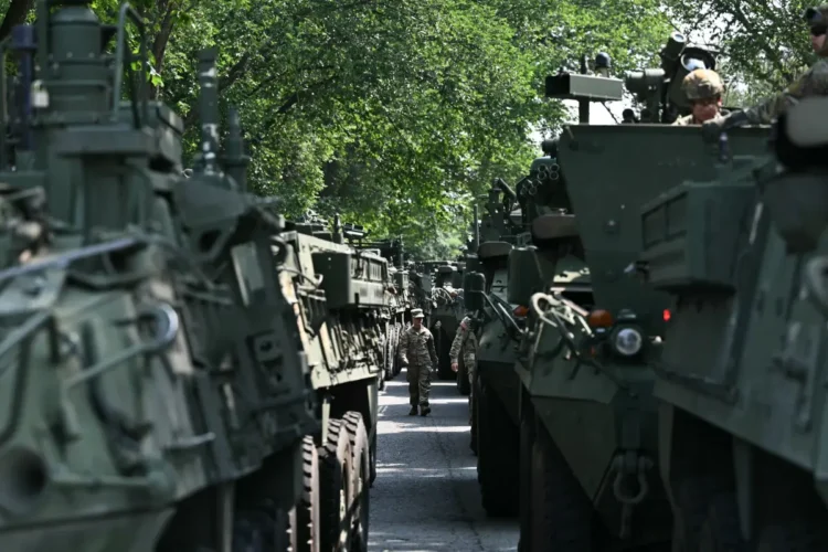 Los vehículos militares ya están en Washington/ AFP