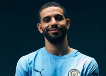 Manchester City se refuerza con fichaje de Aït-Nouri