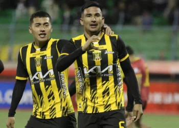 The Strongest gana 2-1 a Real Oruro y presiona al puntero