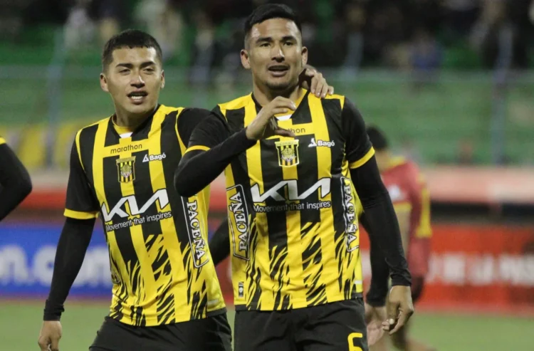 The Strongest gana 2-1 a Real Oruro y presiona al puntero