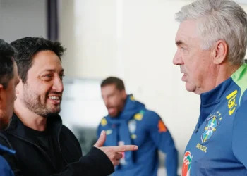 Brasil busca crecer ante Paraguay con el Mundial a la vista