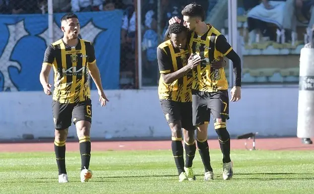 El Superclásico Boliviano es de The Strongest, ganó 2-1 a Bolívar