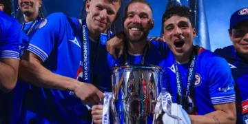 Cruz Azul salva el semestre y se aúpa en la cumbre de la Concacaf