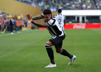 Botafogo sufre pero vence 2-1 a Seattle Sounders en Mundial de Clubes