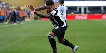 Botafogo sufre pero vence 2-1 a Seattle Sounders en Mundial de Clubes