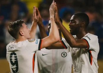 Delap quiebra la ‘maldición’ del 9 y mete al Chelsea a octavos