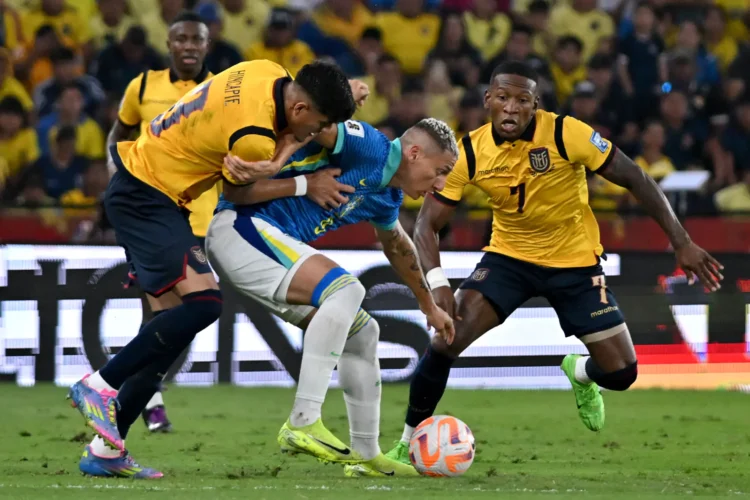 Ecuador y Brasil empatan 0-0 en el debut de Ancelotti