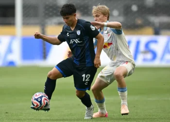 Pachuca vs RB Salzburg, suspendido por riesgo de tormenta