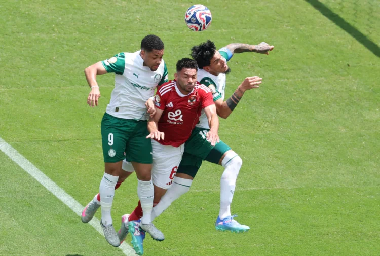 Palmeiras resuelve sus líos y se acerca a octavos del Mundial