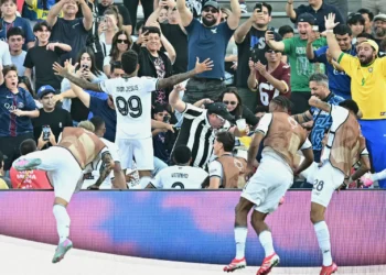 Botafogo vence 1-0 al PSG en duelo de monarcas en Mundial de Clubes