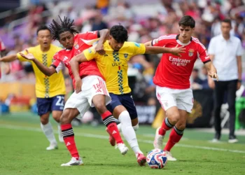Benfica golea 6-0 a Auckland City