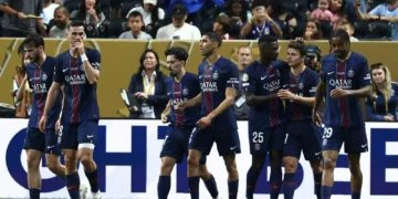 El PSG avanza a cuartos tras despedazar a la banda de Messi