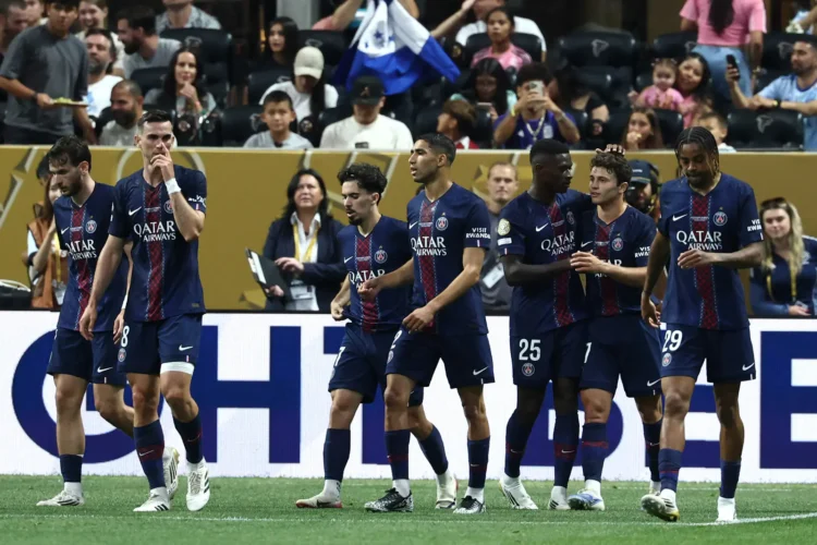 El PSG avanza a cuartos tras despedazar a la banda de Messi