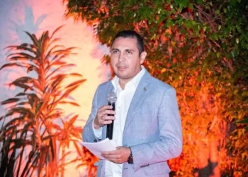 Empresarios plantean actualizar relación comercial con Chile