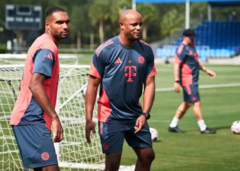 Kompany ve a un Boca ‘peligroso en las transiciones’