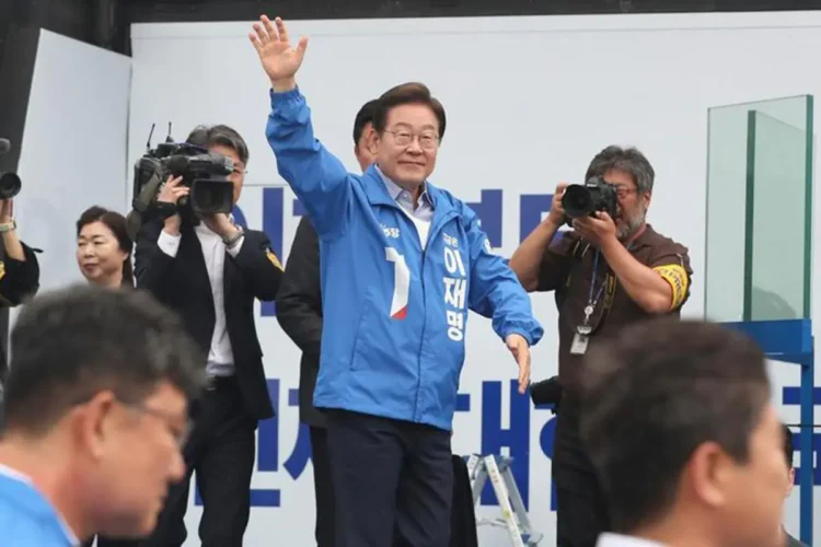 Lee-Jae-myung.jpg