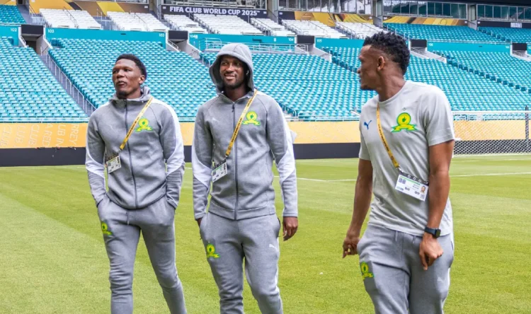 DT del Mamelodi Sundowns prevé un juego intenso contra Fluminense