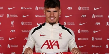 El Liverpool refuerza el lateral izquierdo con el húngaro Kerkez