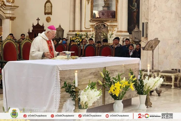 Realizan misa de salud por el gobernador de Chuquisaca