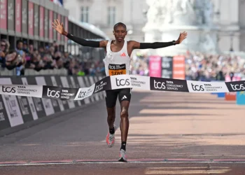 Keniano Sawe da prioridad a el maratón de Berlín y no irá a Mundiales