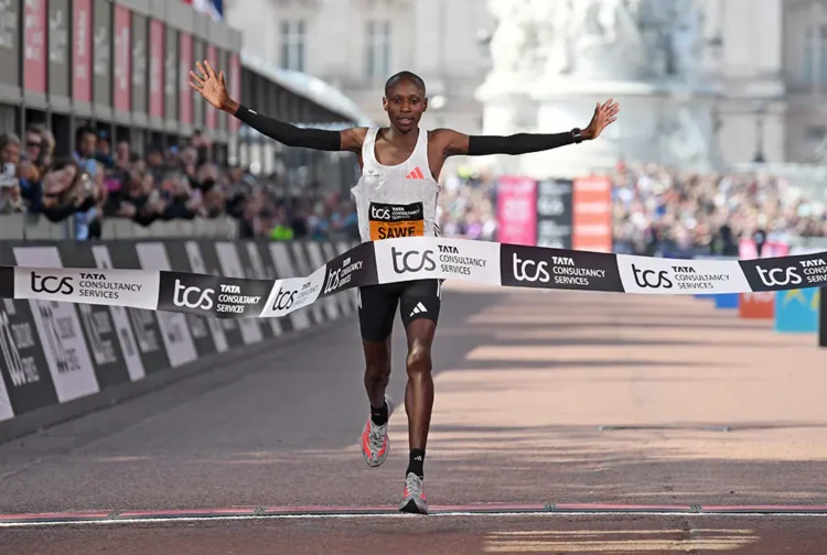 Keniano Sawe da prioridad a el maratón de Berlín y no irá a Mundiales