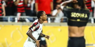 El Flamengo empata 1-1 contra el LAFC y espera al Bayern en octavos