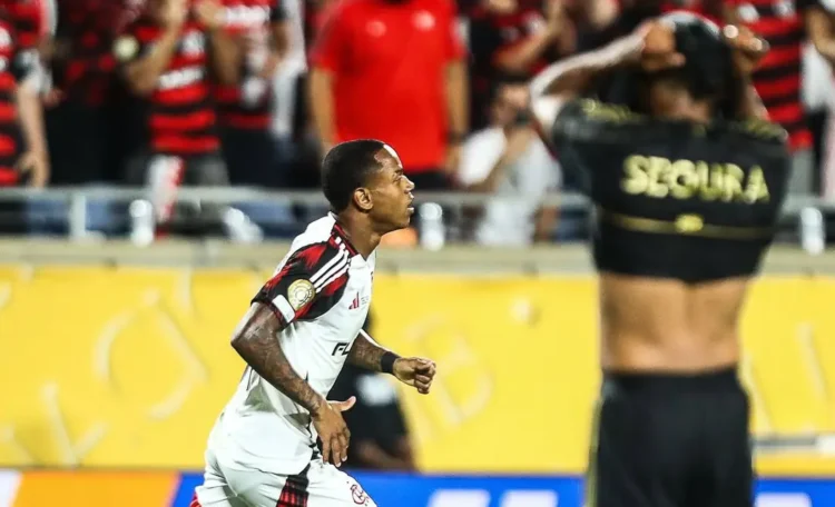 El Flamengo empata 1-1 contra el LAFC y espera al Bayern en octavos