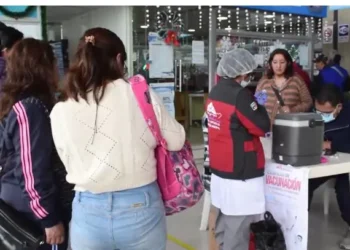 La Terminal de El Alto empieza a exigir la vacunación de niños
