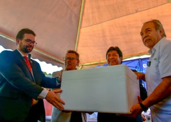 Bolivia recibe donación de 100.000 vacunas contra el sarampión