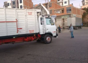 Sucre acata paro de transporte por falta de combustible