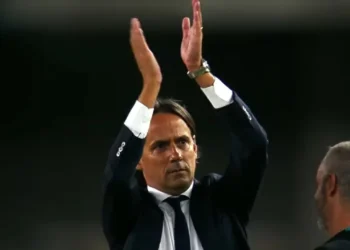 Inter de Milán anuncia salida de su entrenador Simone Inzaghi