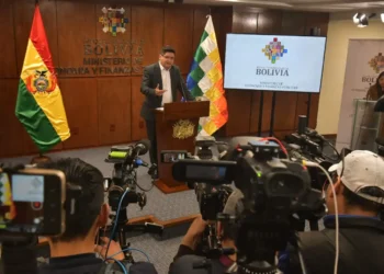 Gobierno presenta proyecto de ley con observaciones del GAFI