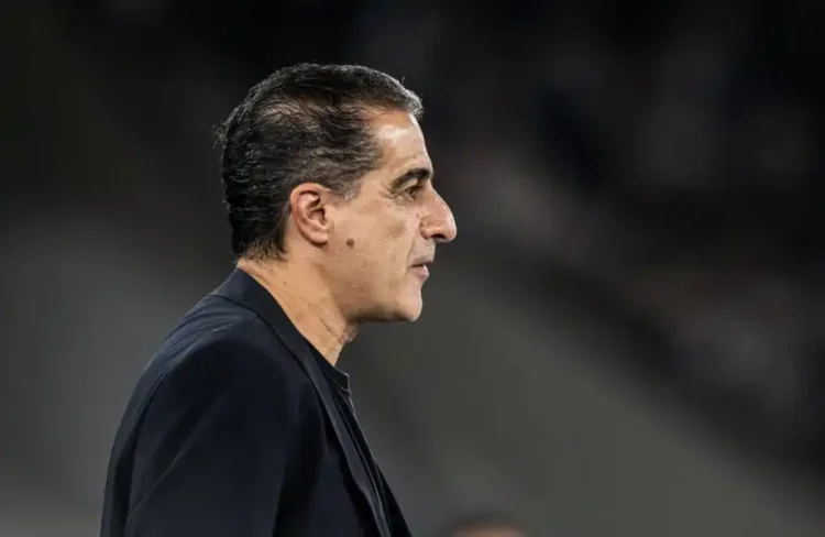Botafogo anuncia la salida de Paiva tras eliminación en el Mundial